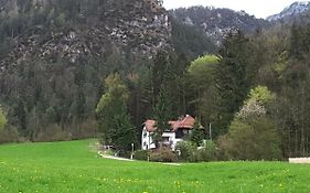 Haus am Berg Schlafende Hexe